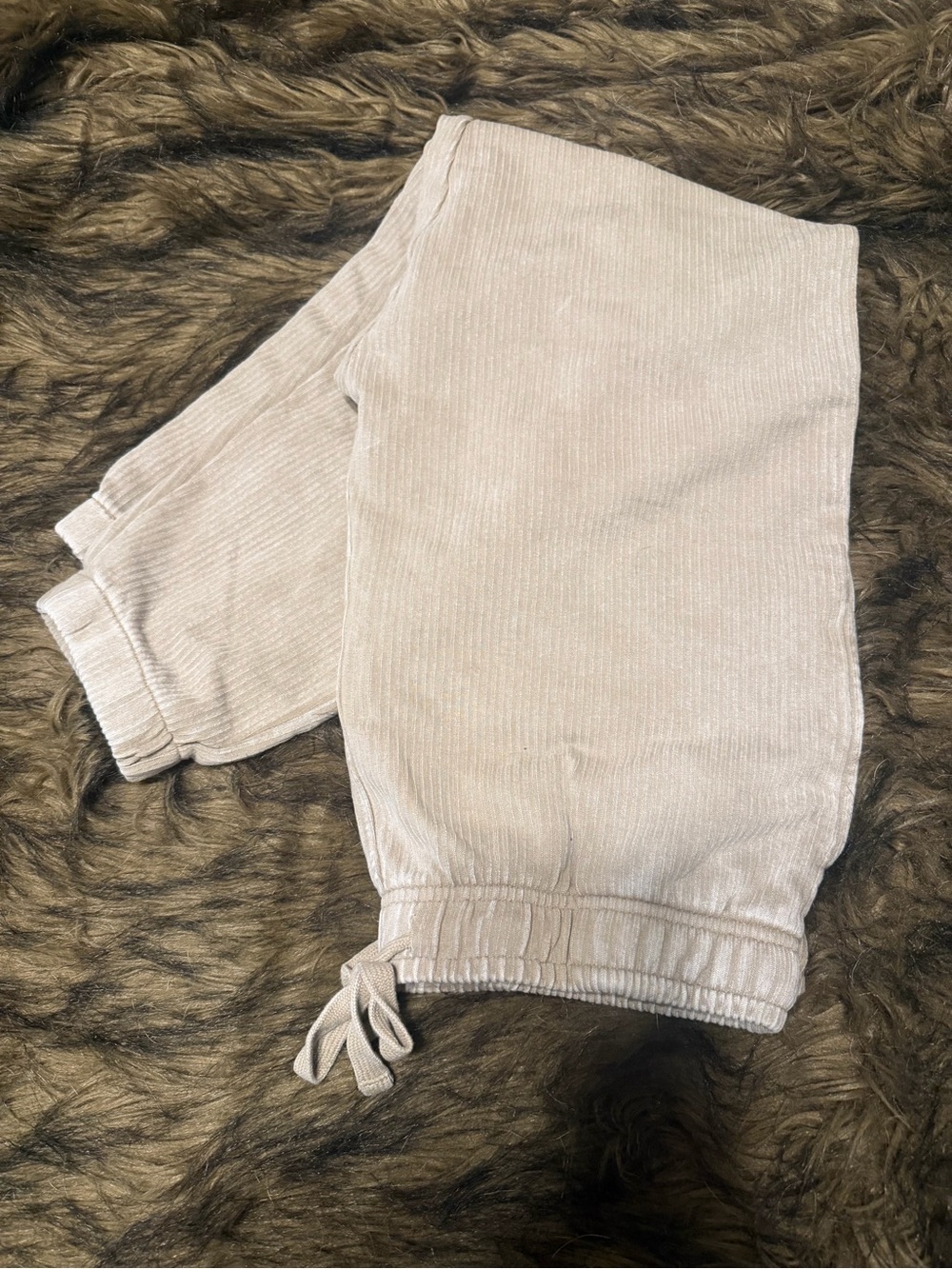 Women’s Beige Ribbed Jogger Pants